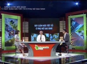 Rối loạn nội tiết tố nữ sau sinh nên làm gì ?